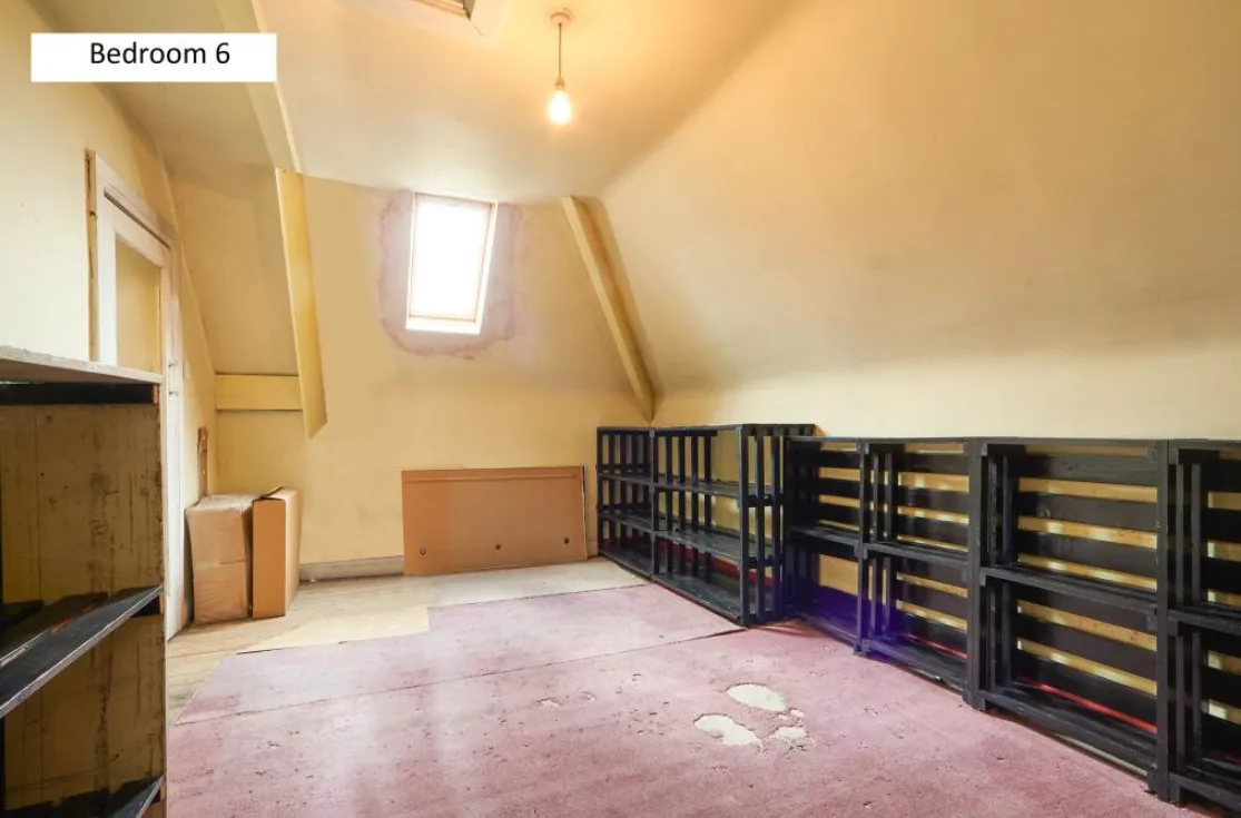 6 bed Detached