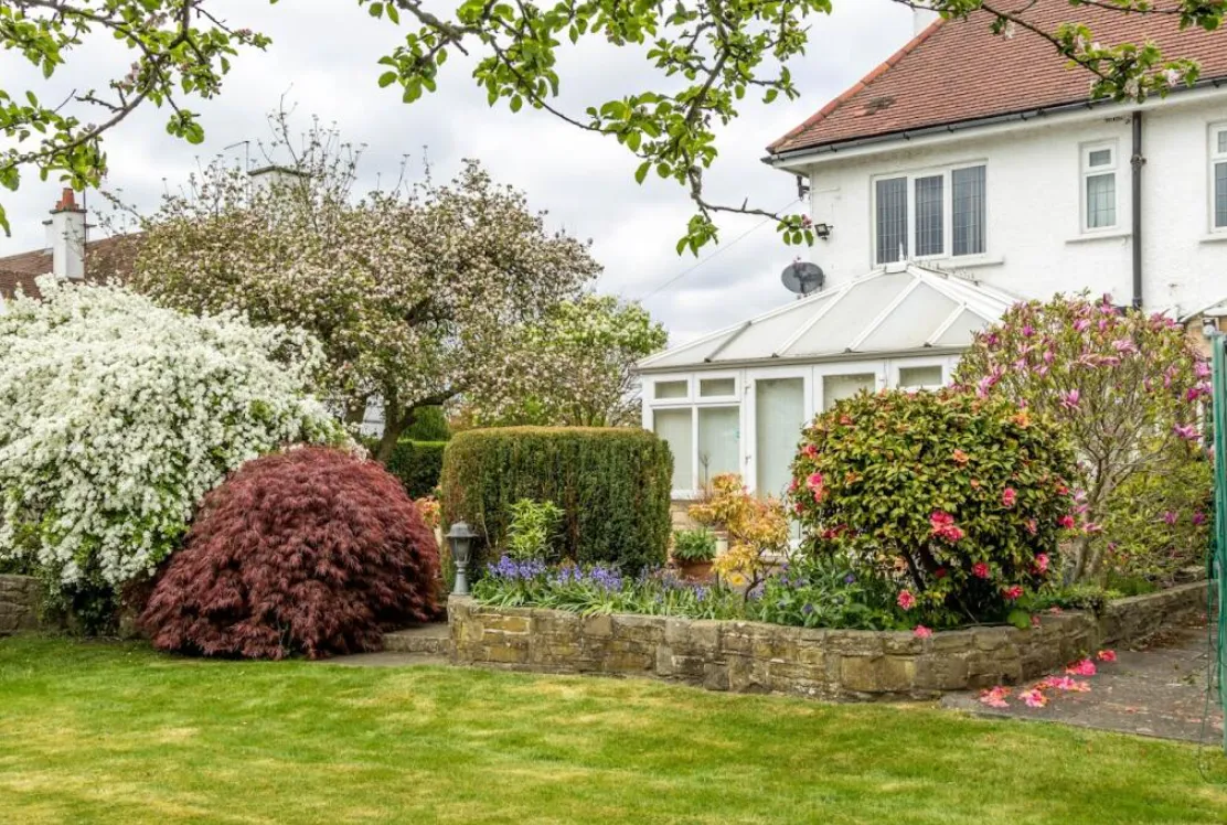 6 bed Detached