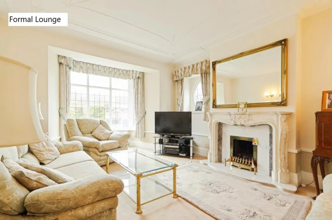 6 bed Detached