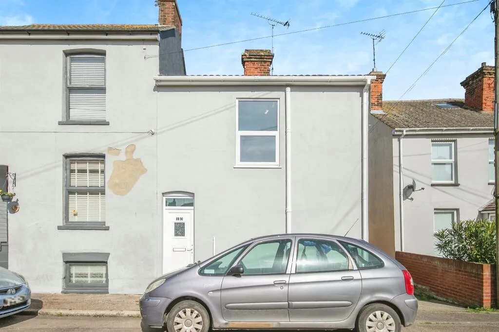 4 bed End of Terrace