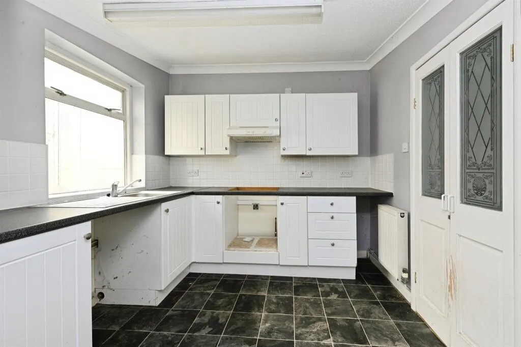 2 bed Detached Bungalow