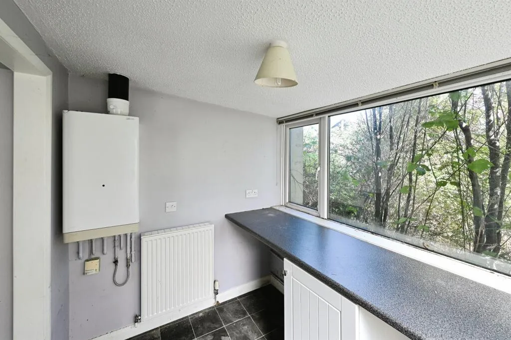 2 bed Detached Bungalow