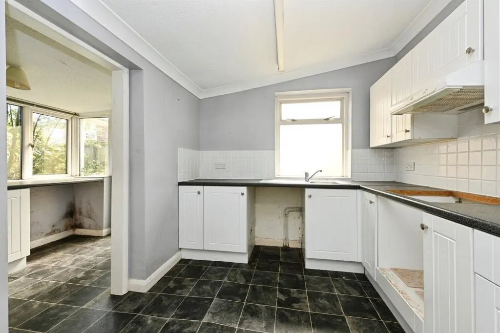 2 bed Detached Bungalow