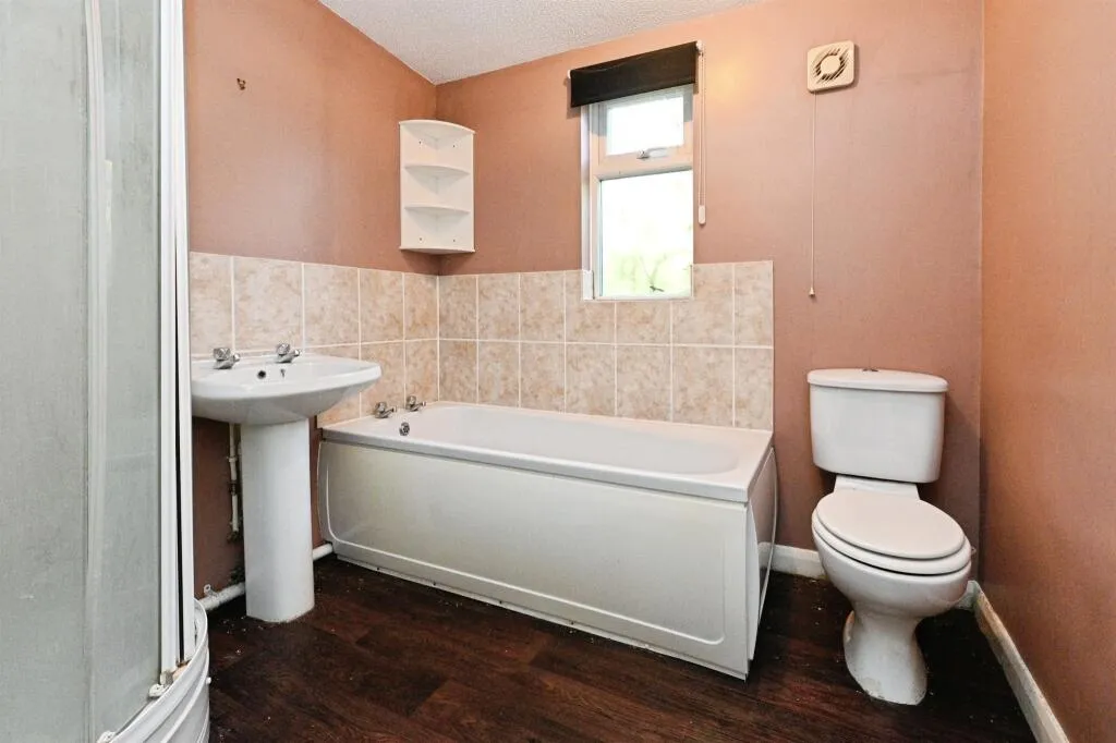 2 bed Detached Bungalow