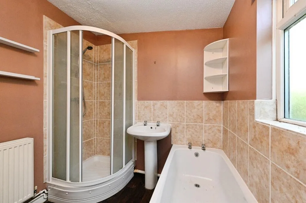 2 bed Detached Bungalow