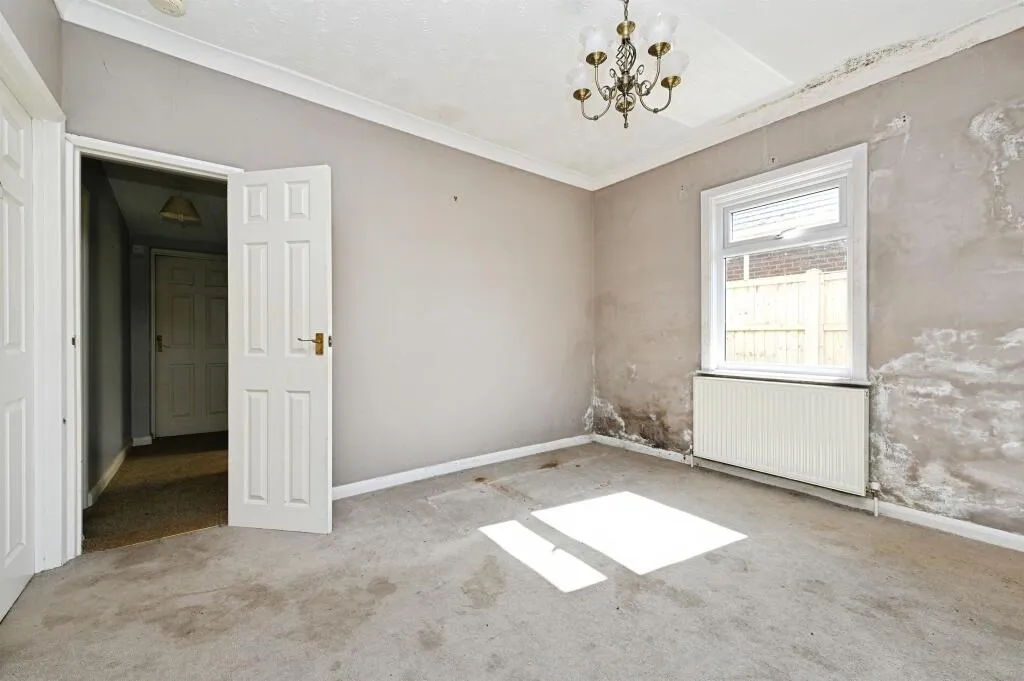 2 bed Detached Bungalow