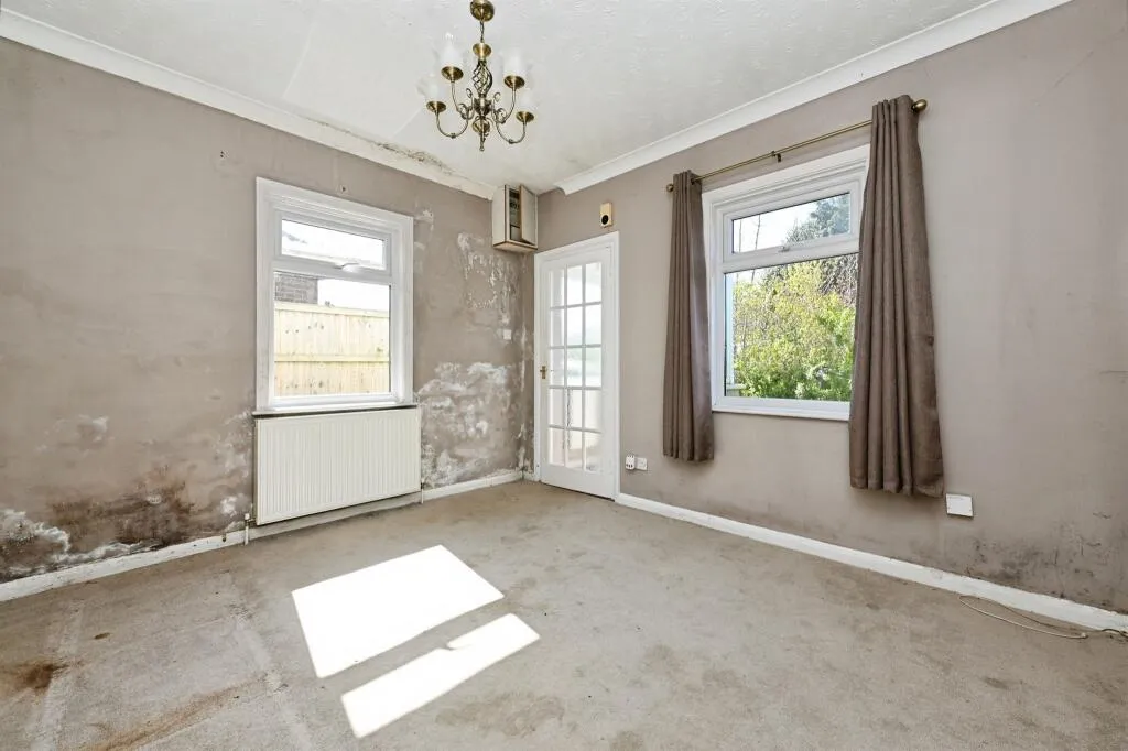2 bed Detached Bungalow