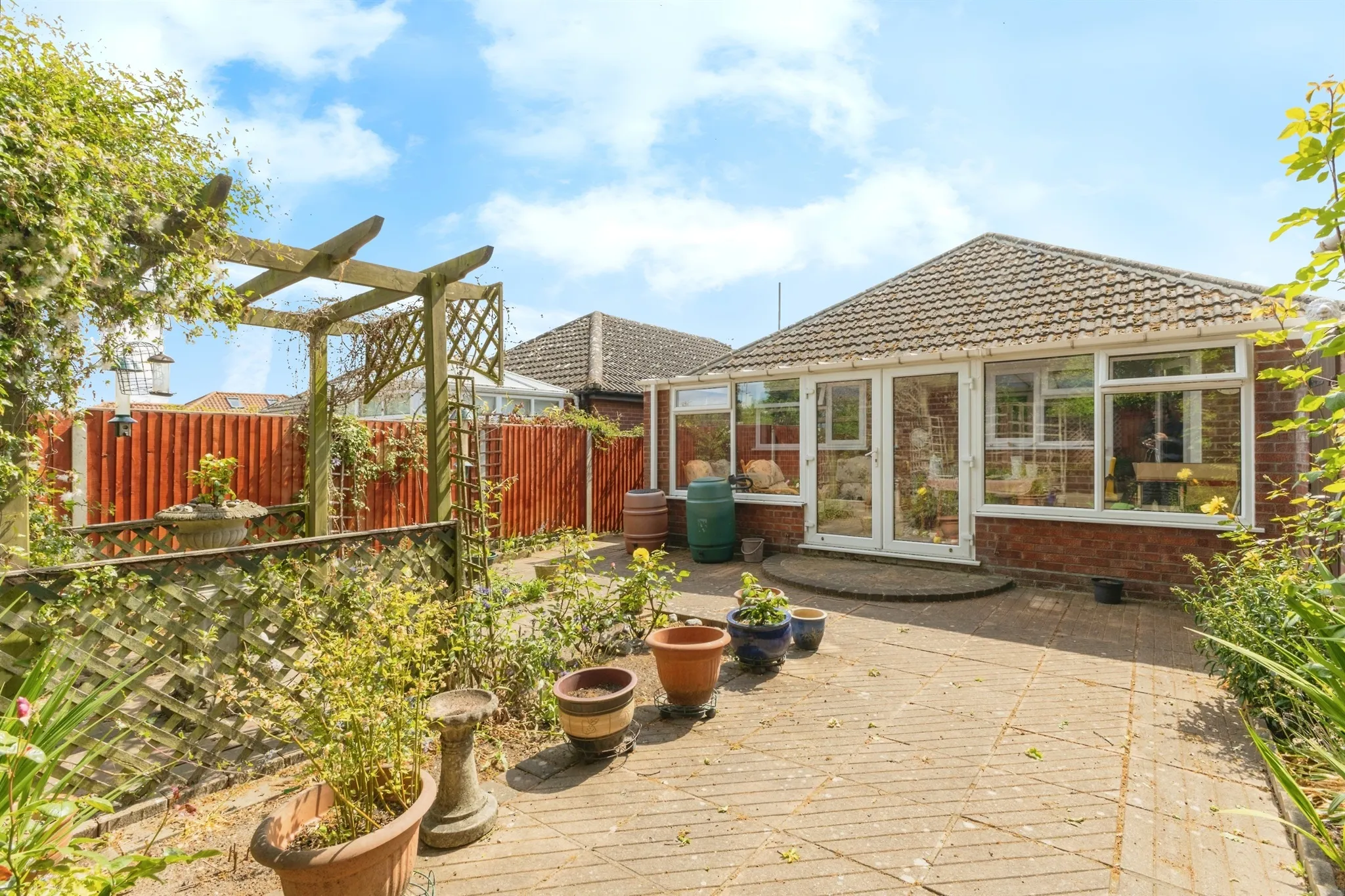 2 bed Detached Bungalow