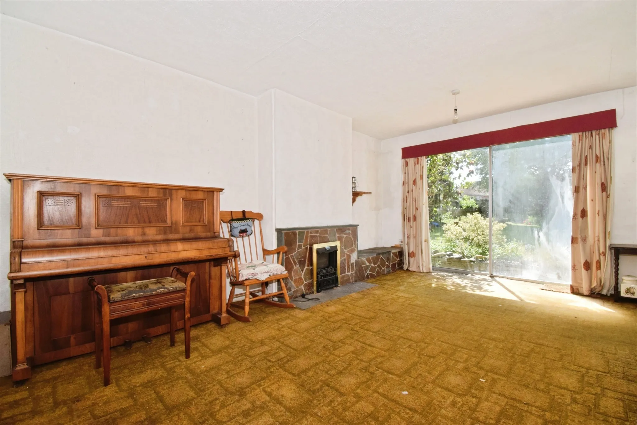 6 bed Detached