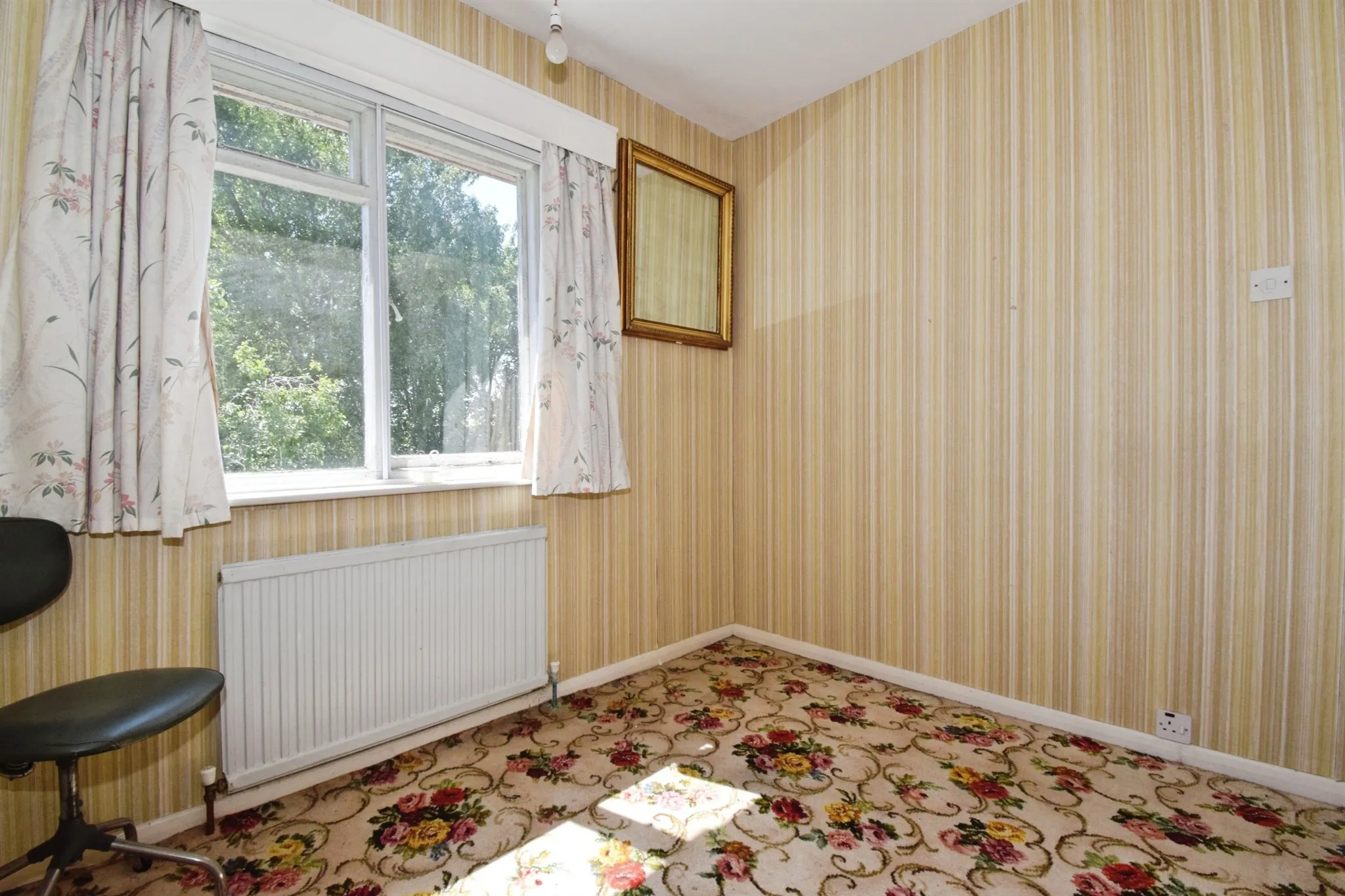 6 bed Detached
