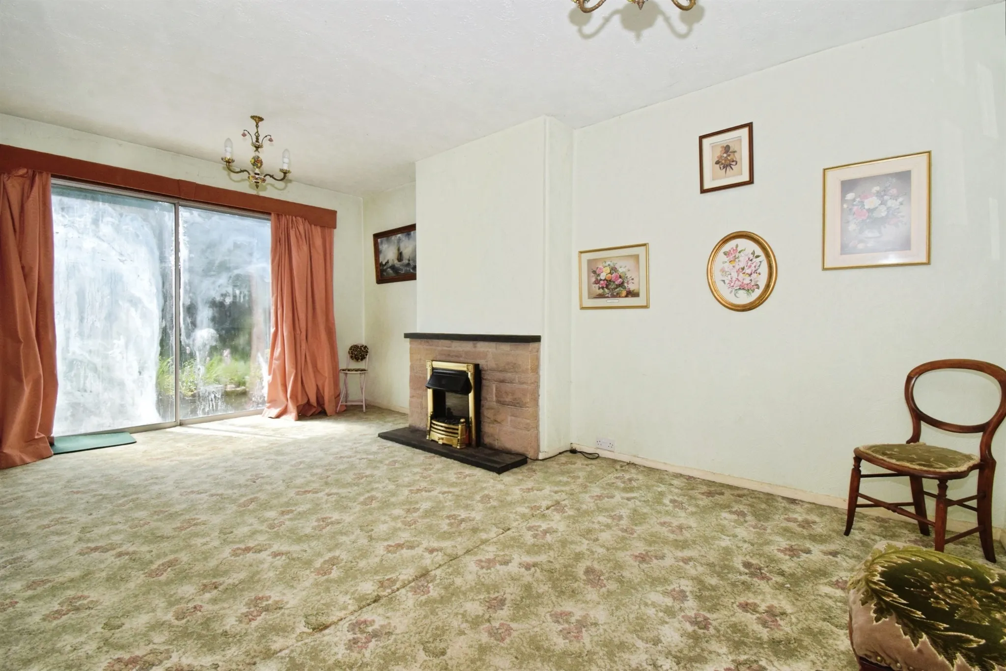6 bed Detached