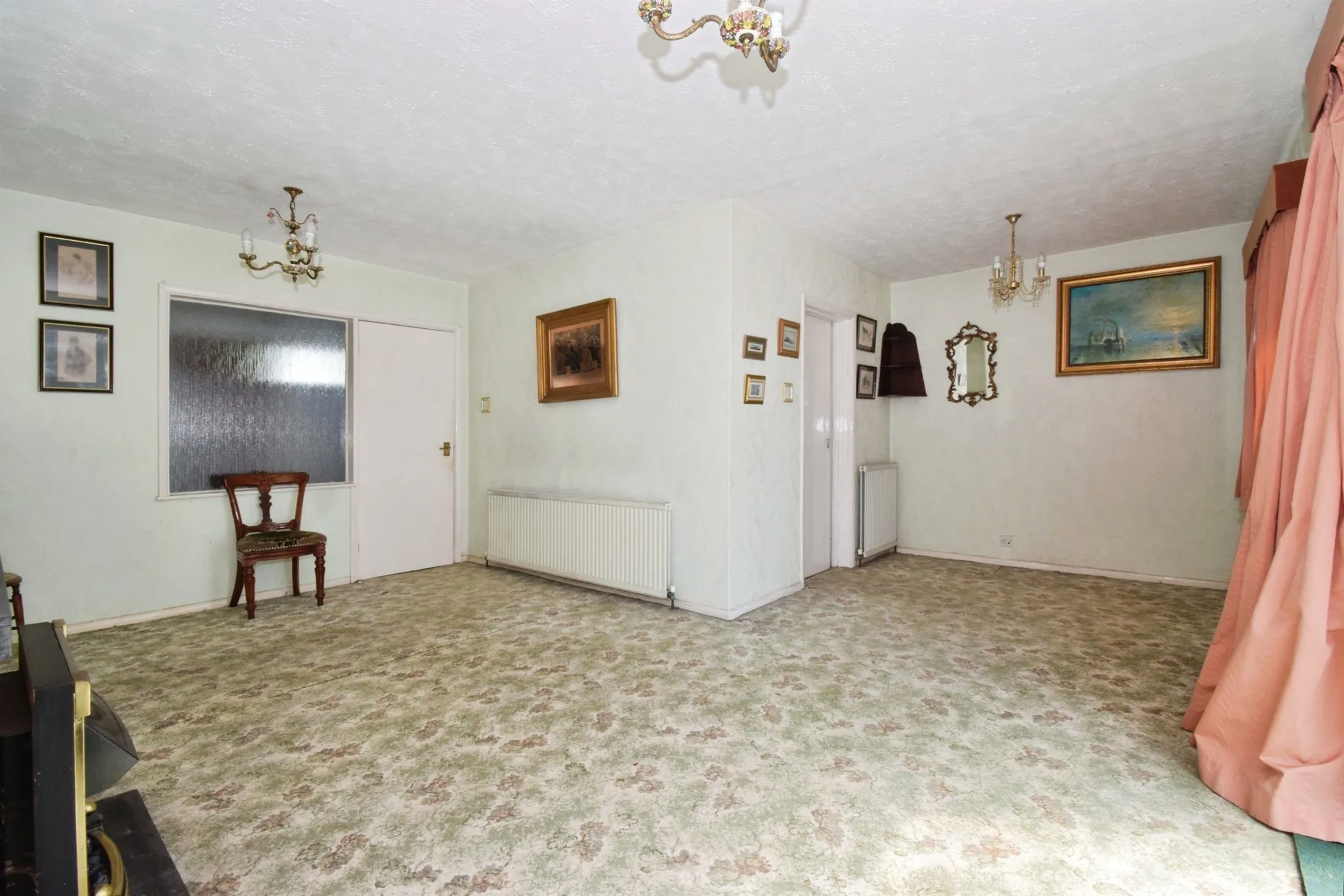 6 bed Detached