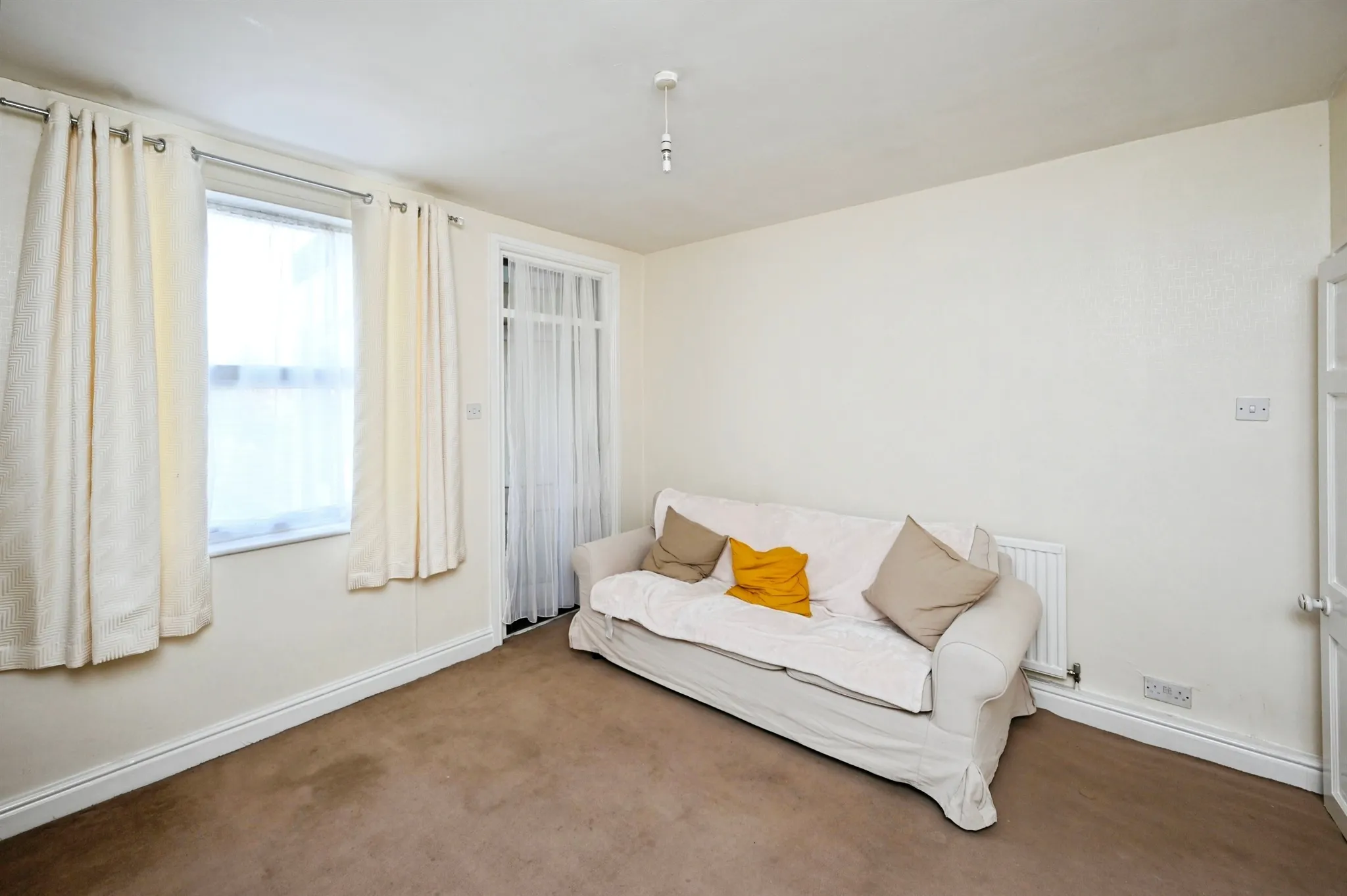 3 bed Terraced