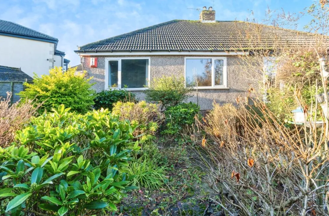 2 bed Semi-Detached Bungalow