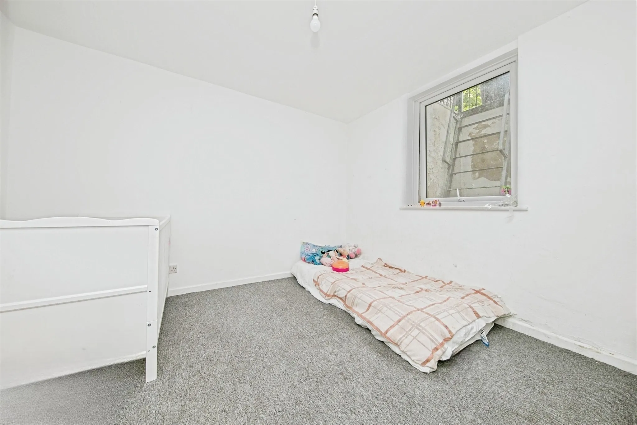 2 bed Maisonette