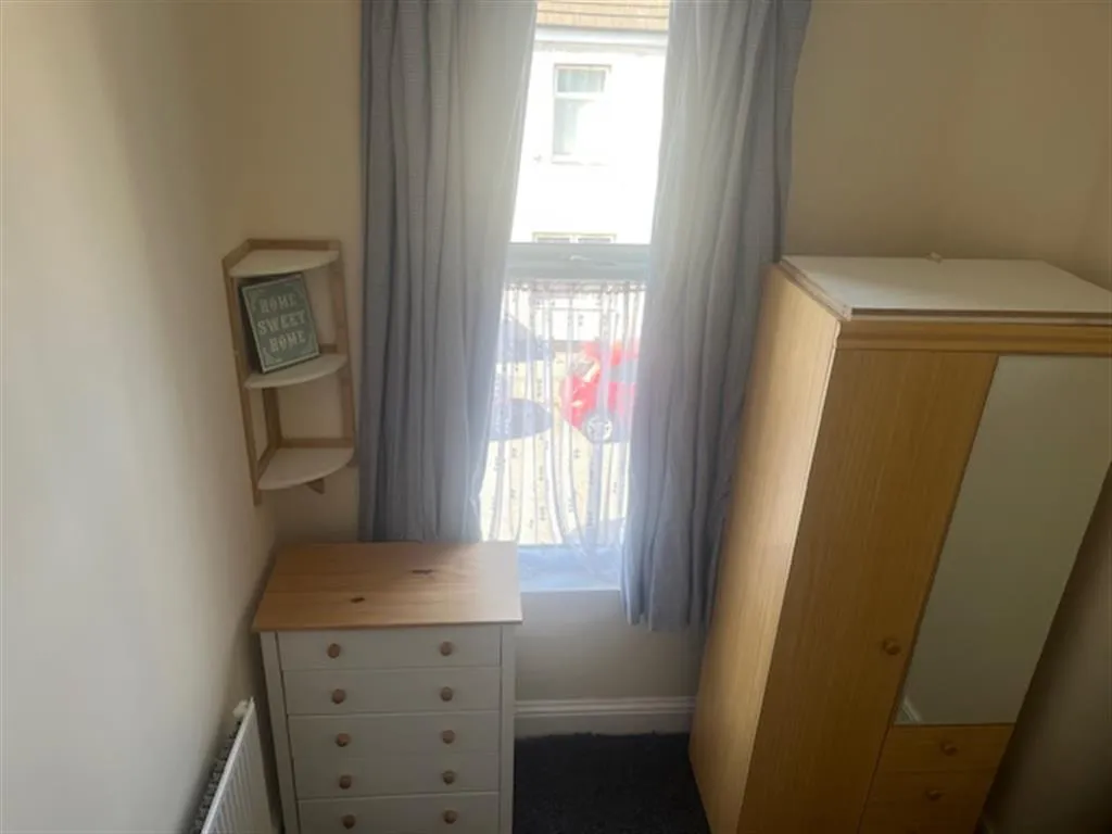 5 bed Terraced