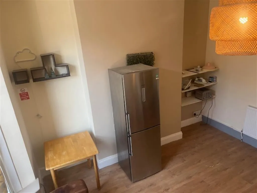 5 bed Terraced
