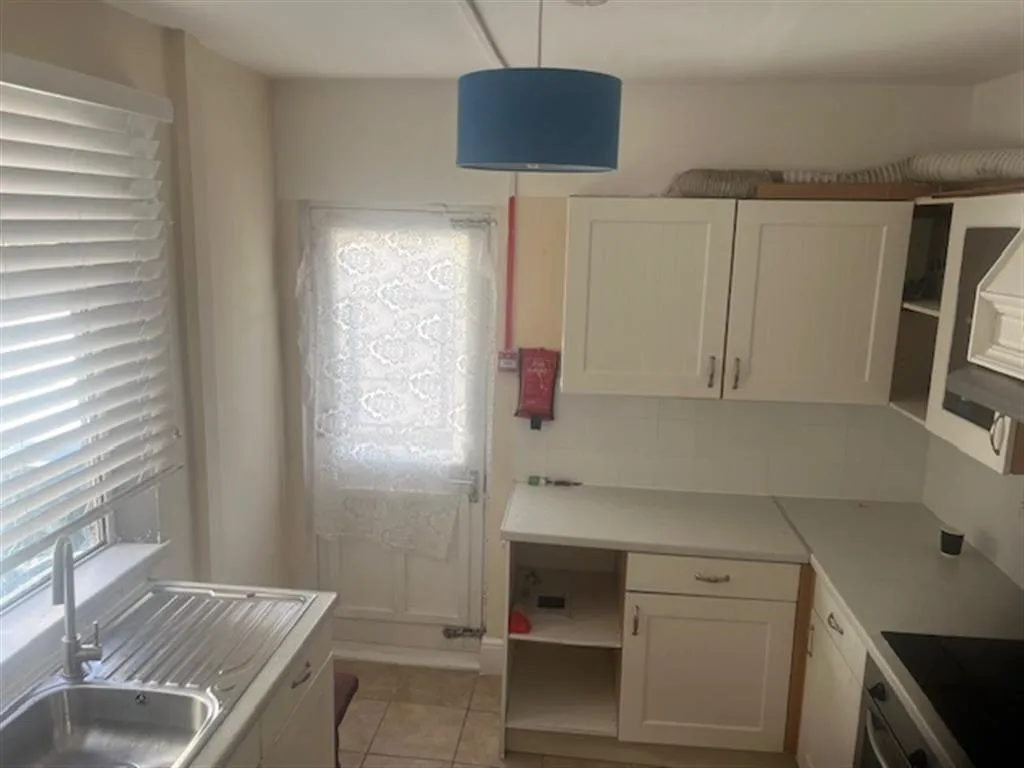 5 bed Terraced