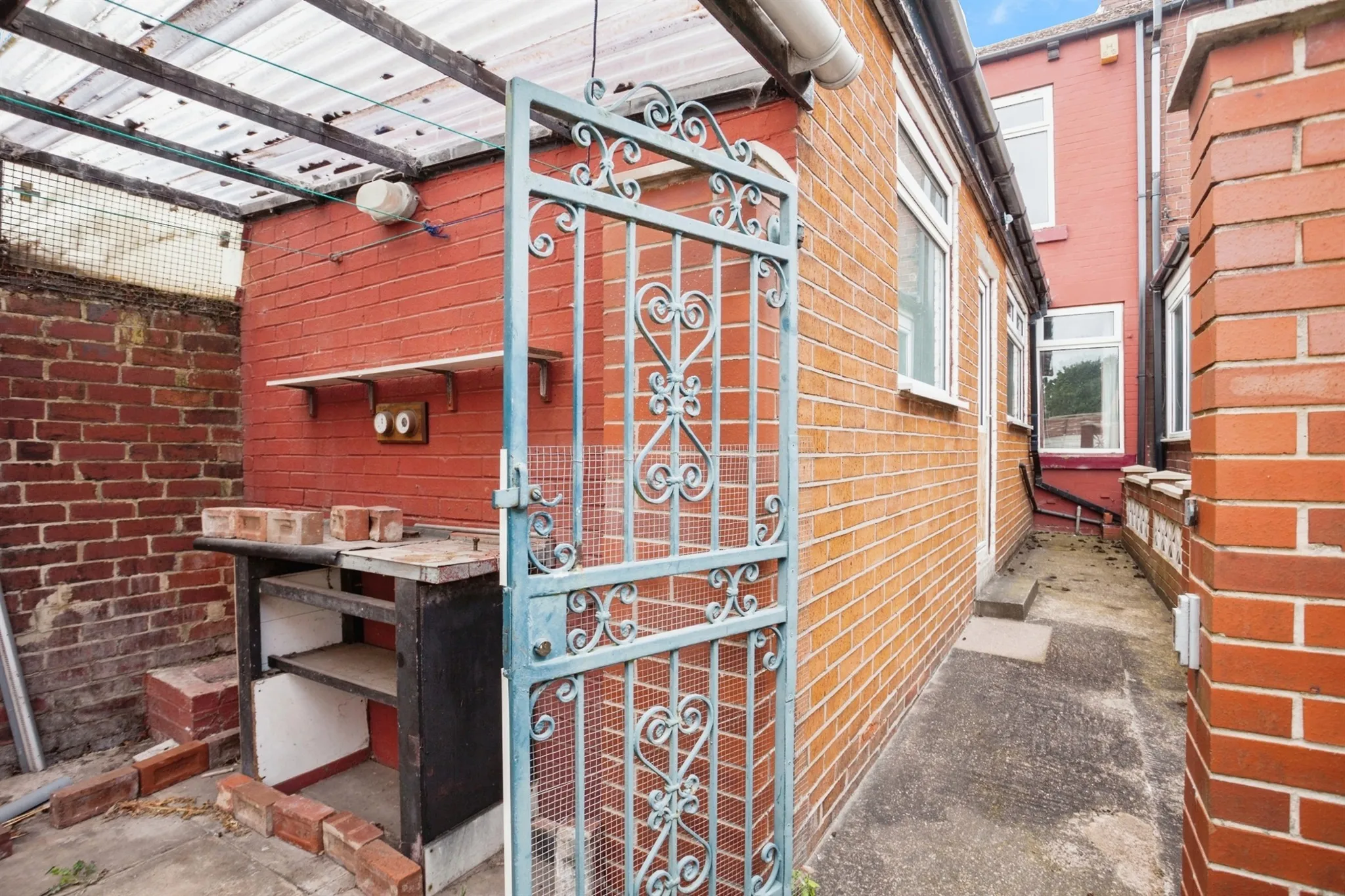 2 bed End of Terrace