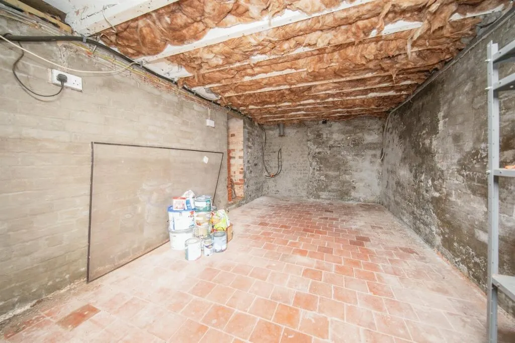 2 bed Terraced