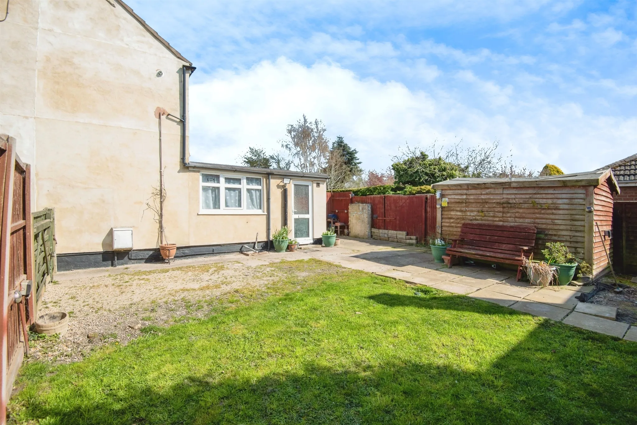 2 bed End of Terrace