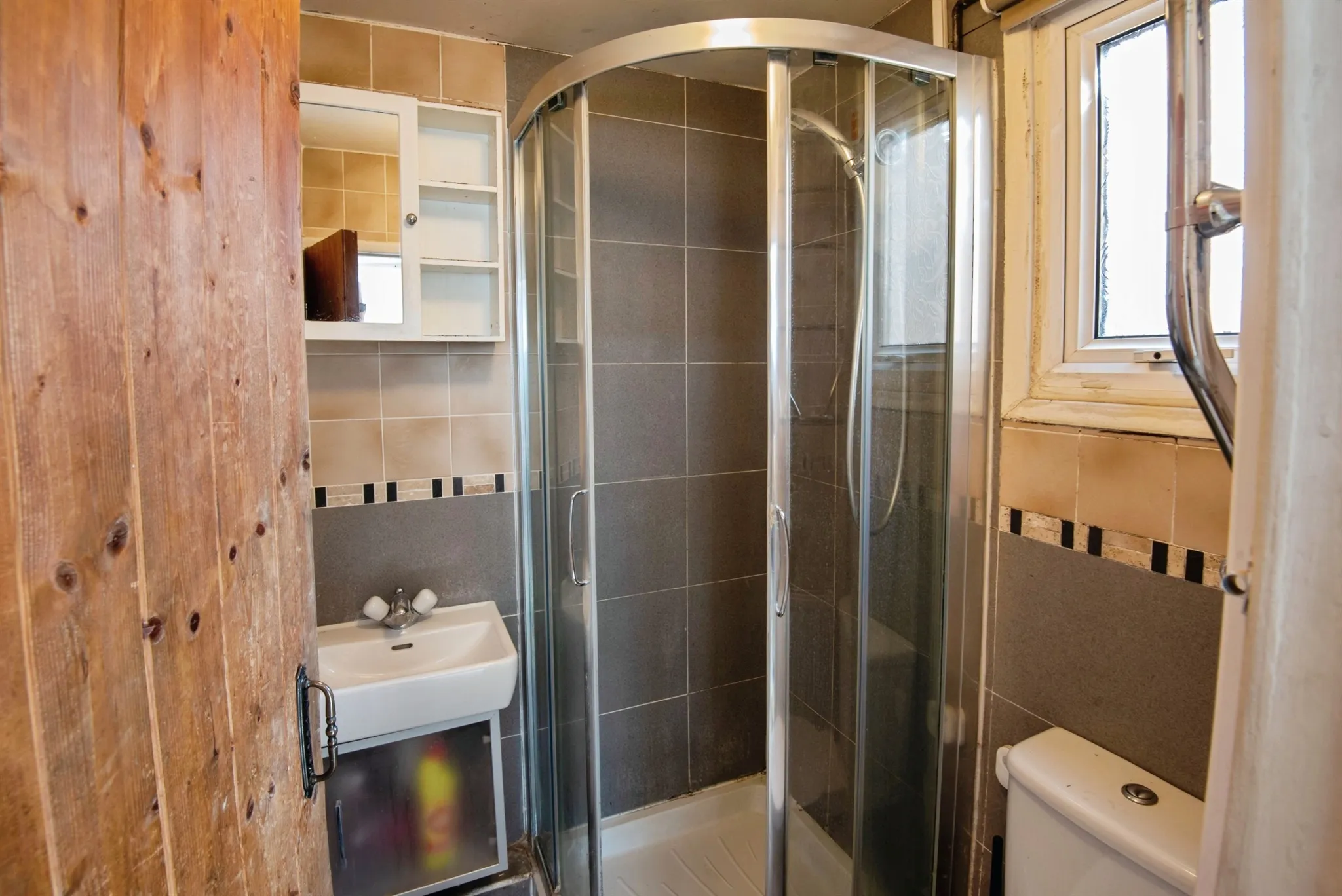 2 bed End of Terrace