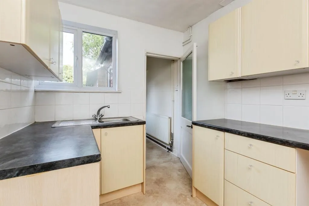 2 bed Semi-Detached