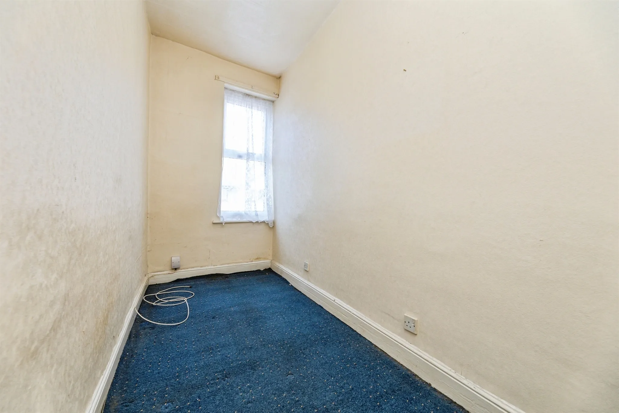 3 bed End of Terrace