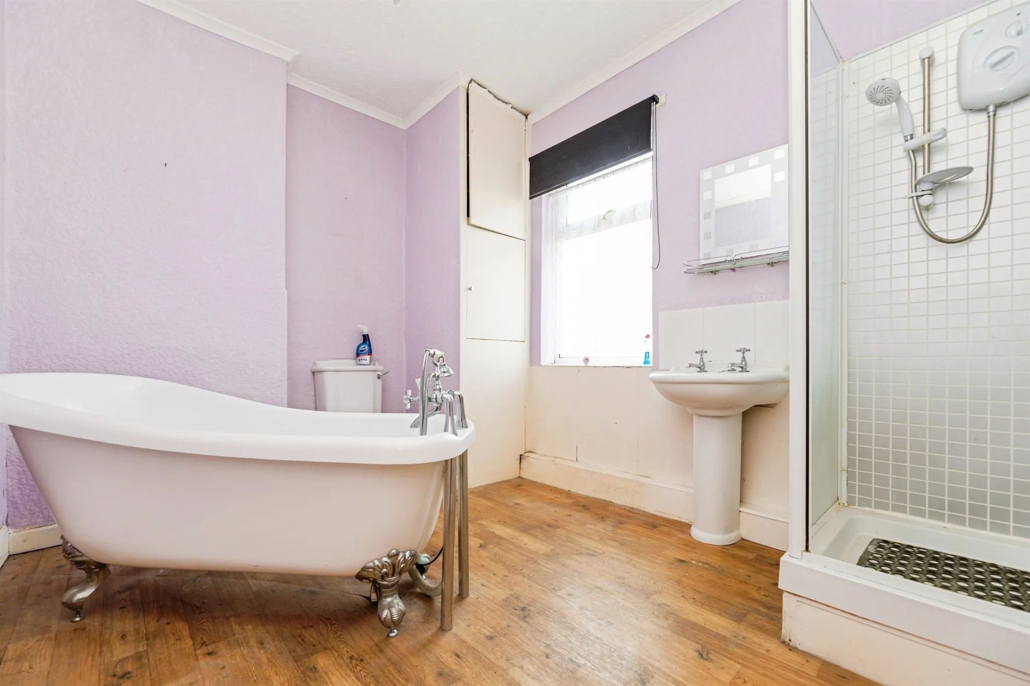 3 bed End of Terrace
