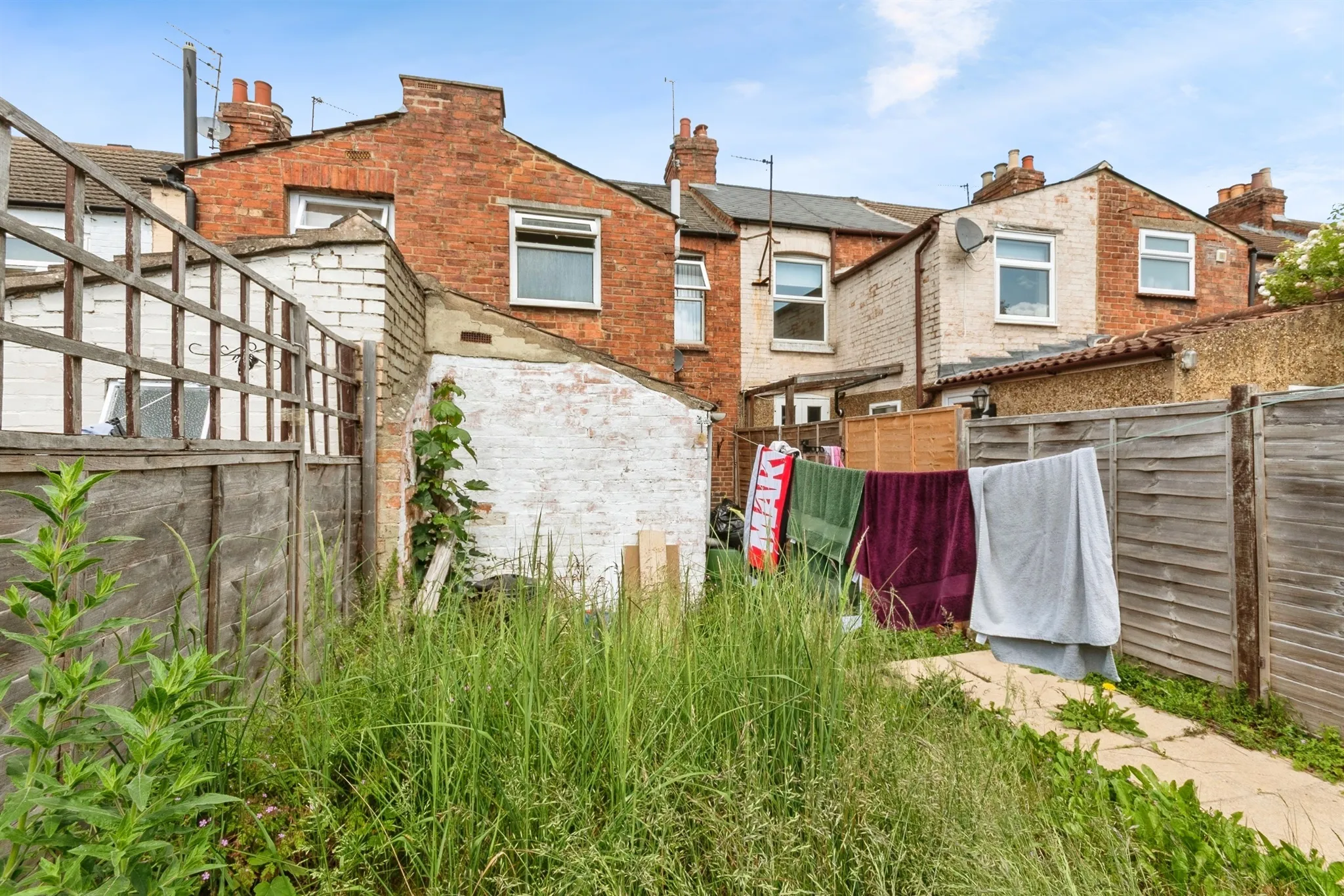 2 bed House