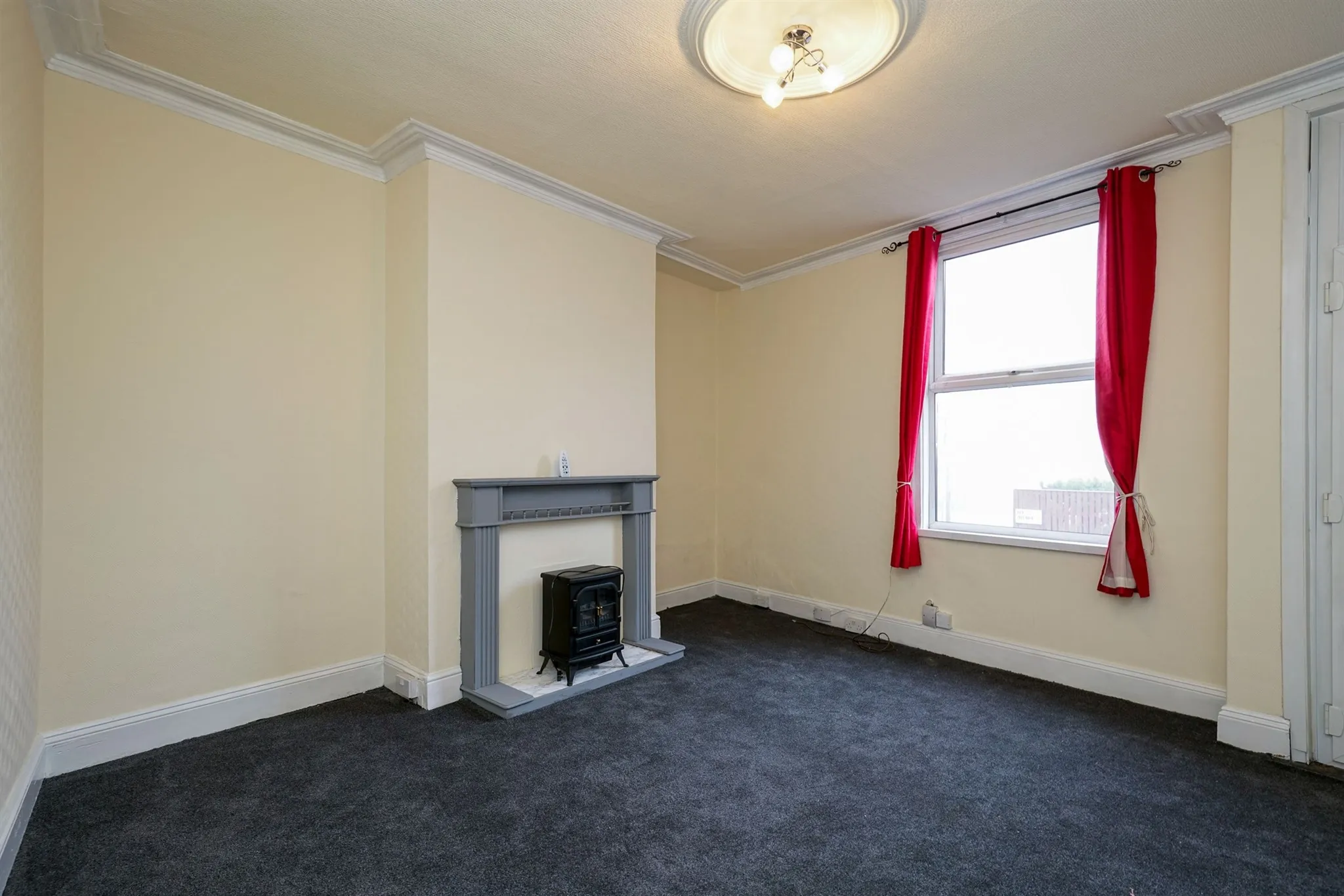 2 bed End of Terrace