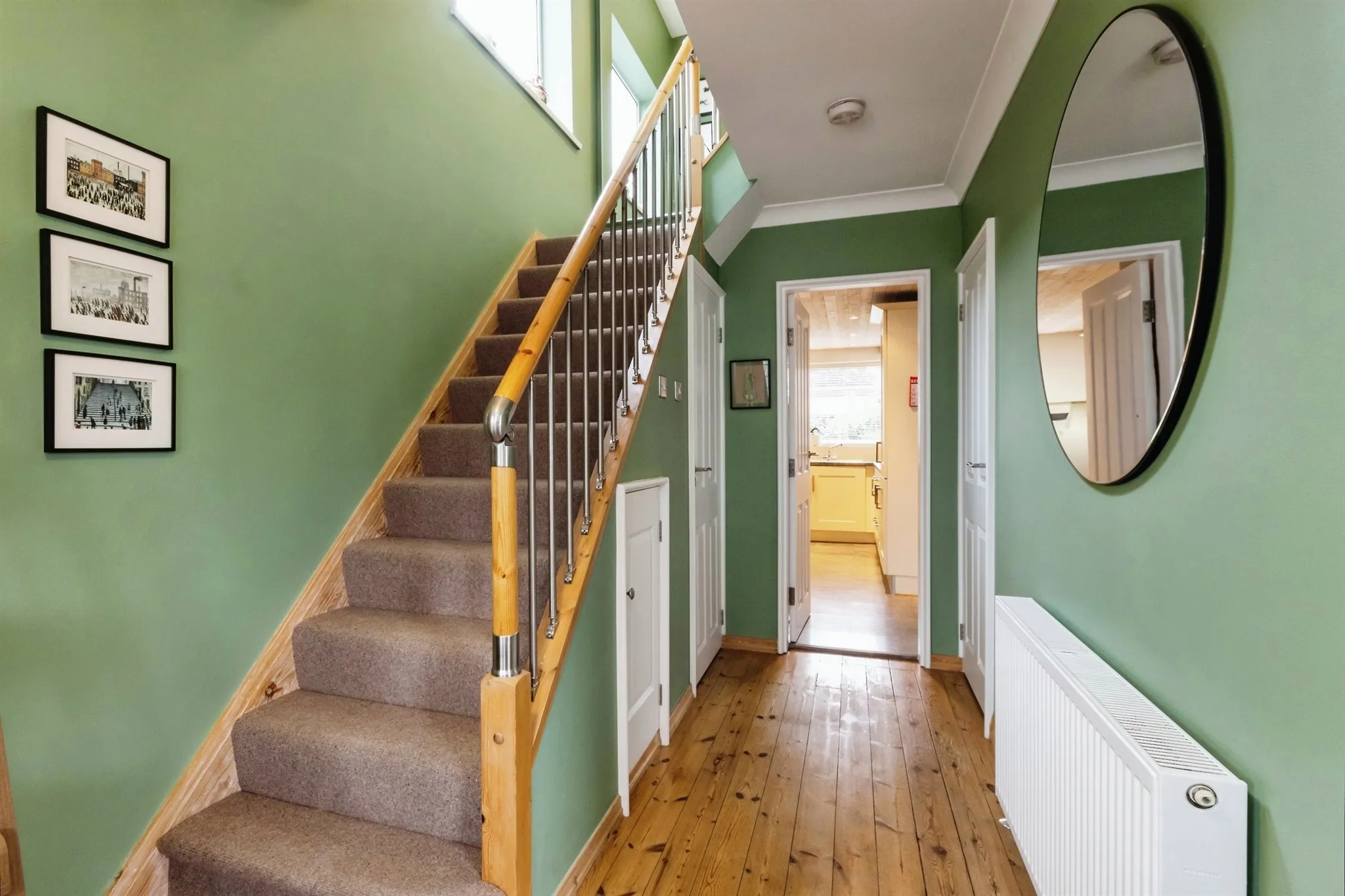 4 bed Semi-Detached
