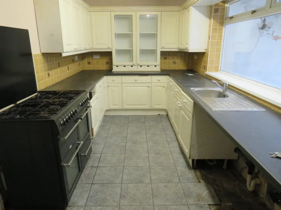 4 bed Detached