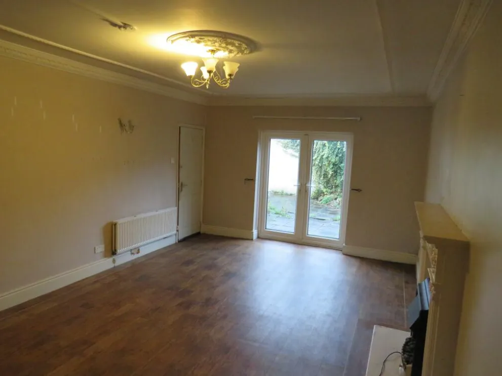 4 bed Detached