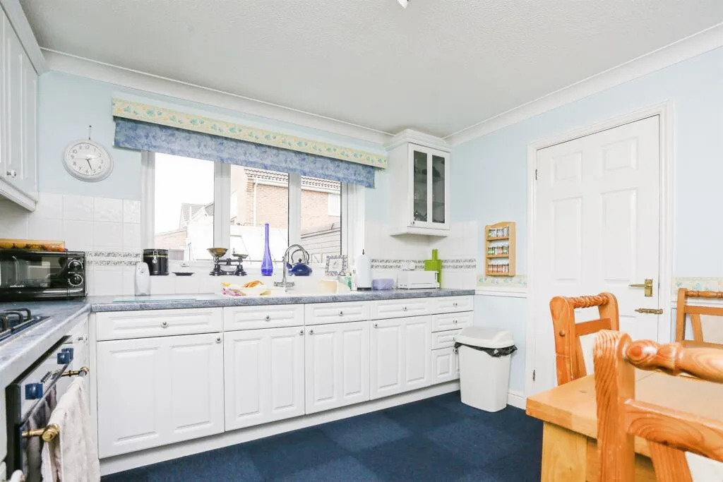 2 bed Detached