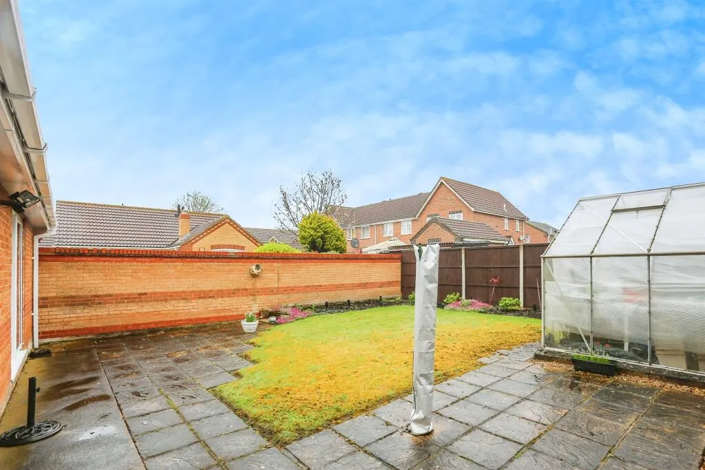 2 bed Detached