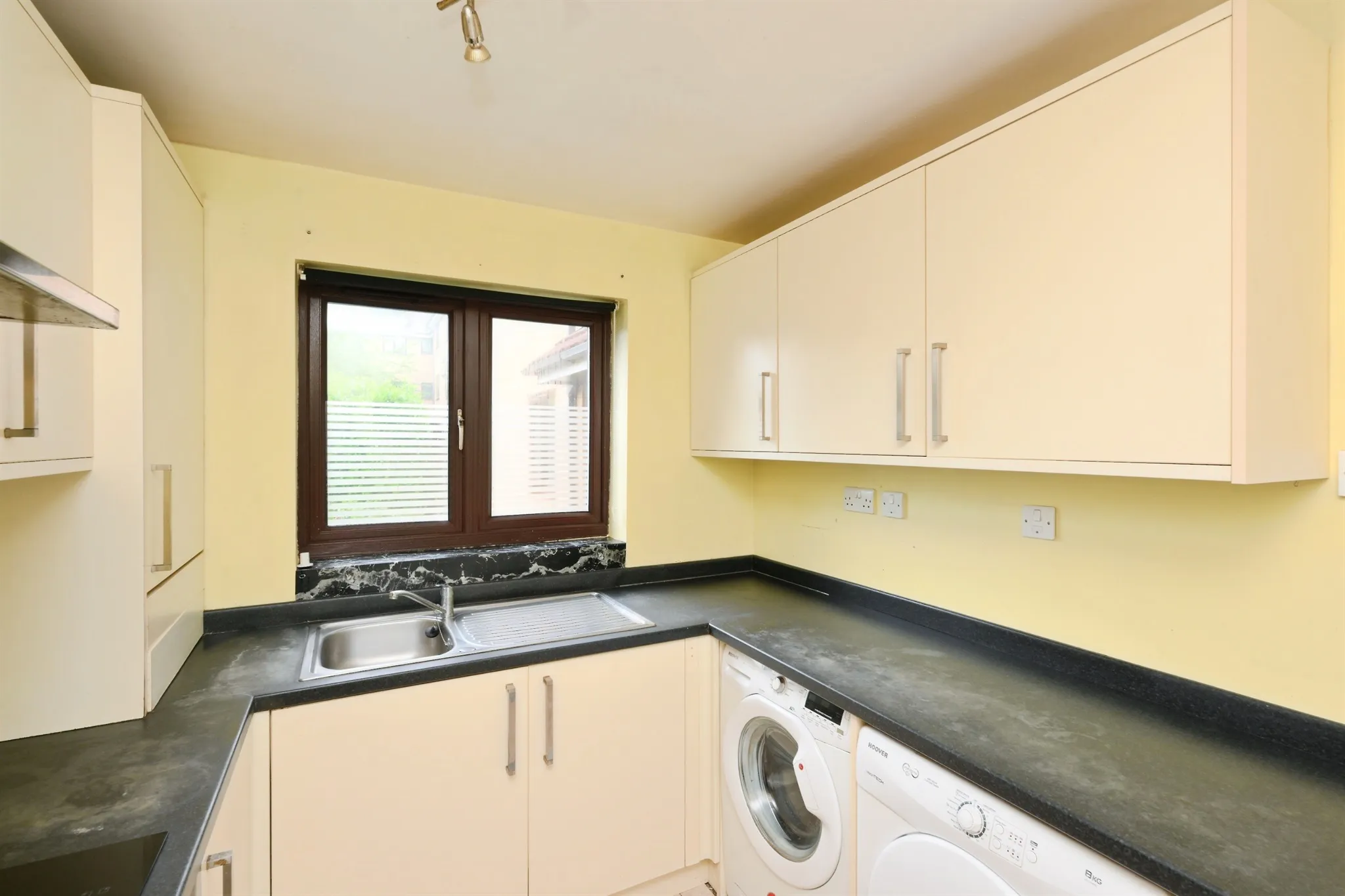 1 bed Ground Flat