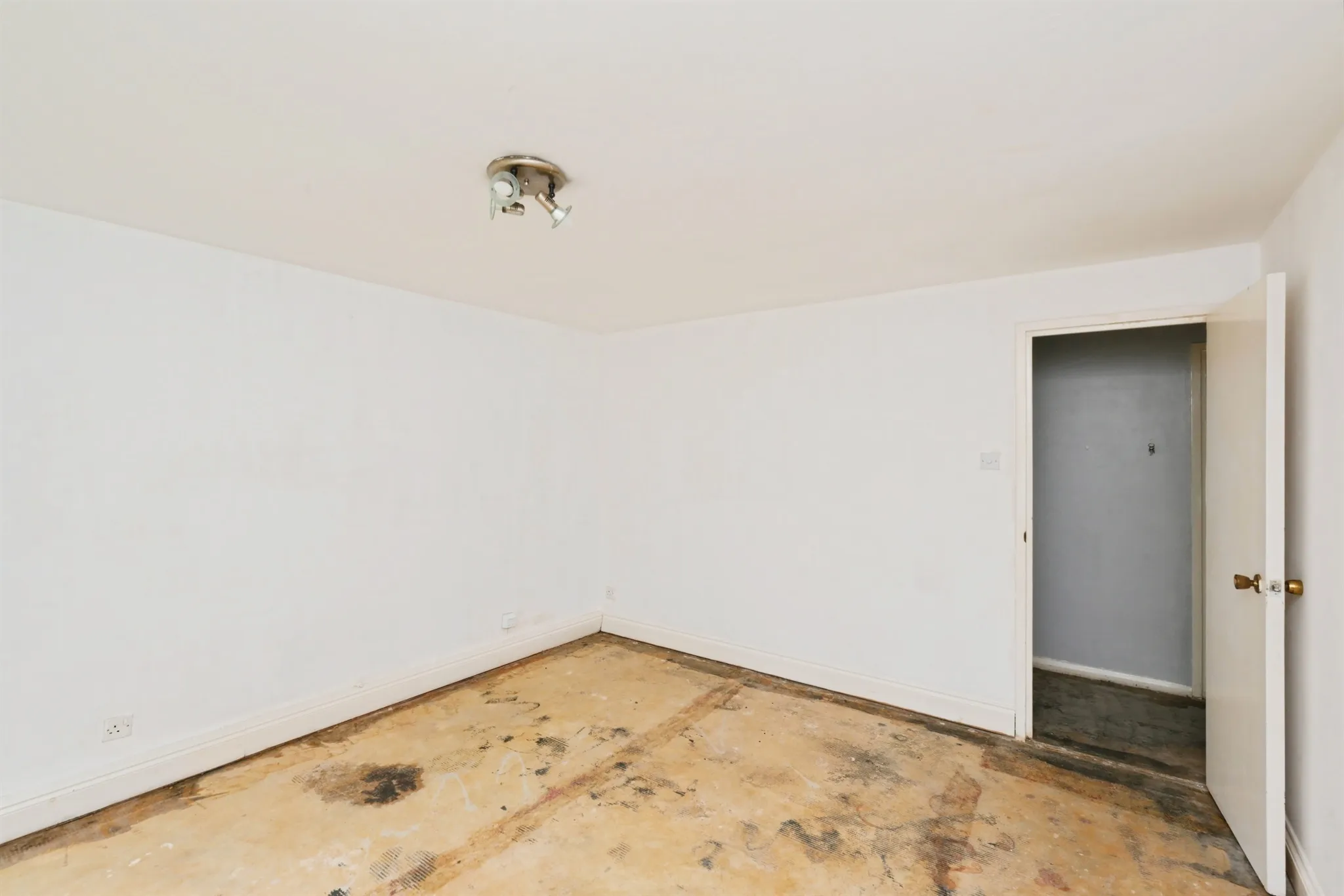 1 bed Ground Flat