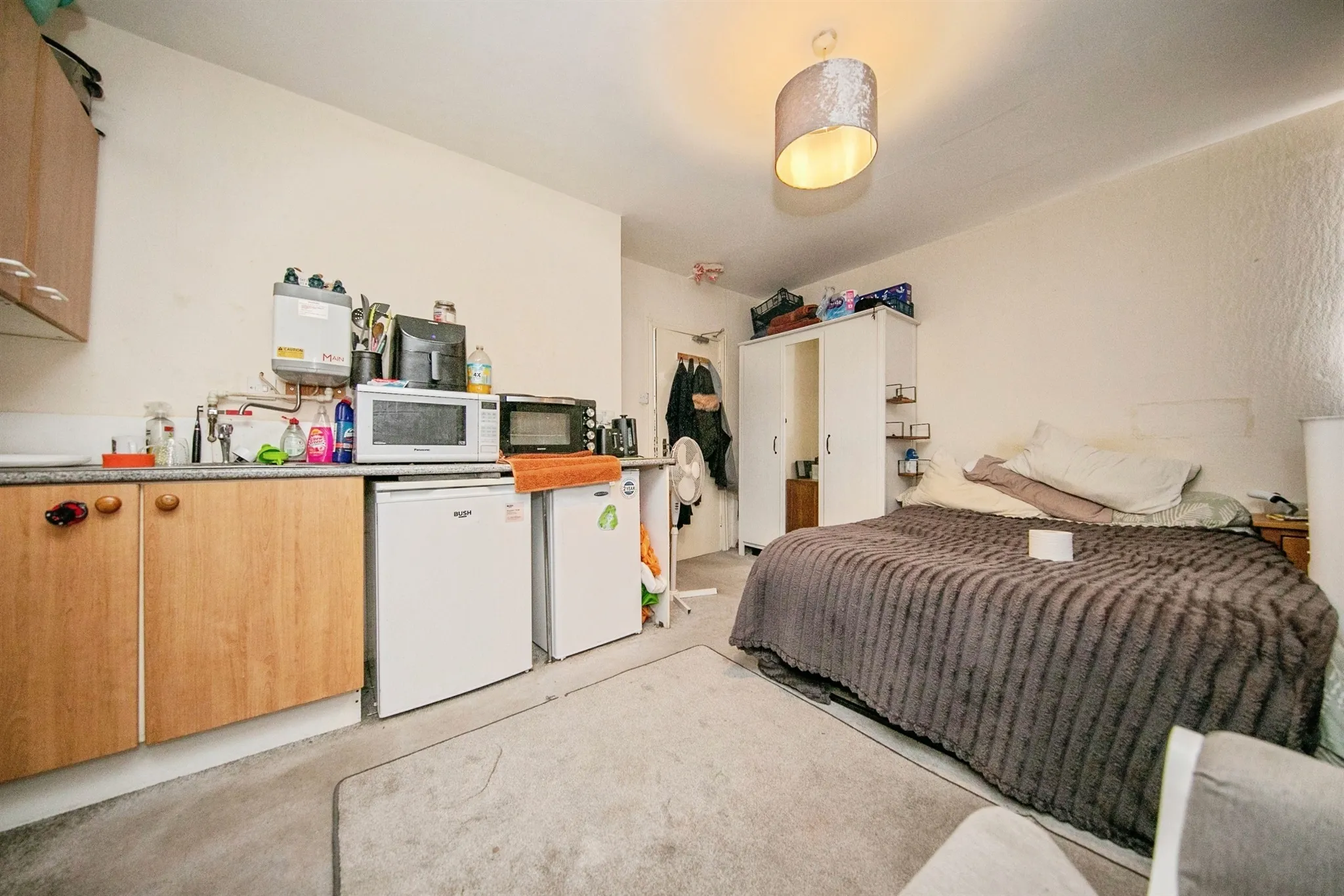 5 bed Semi-Detached