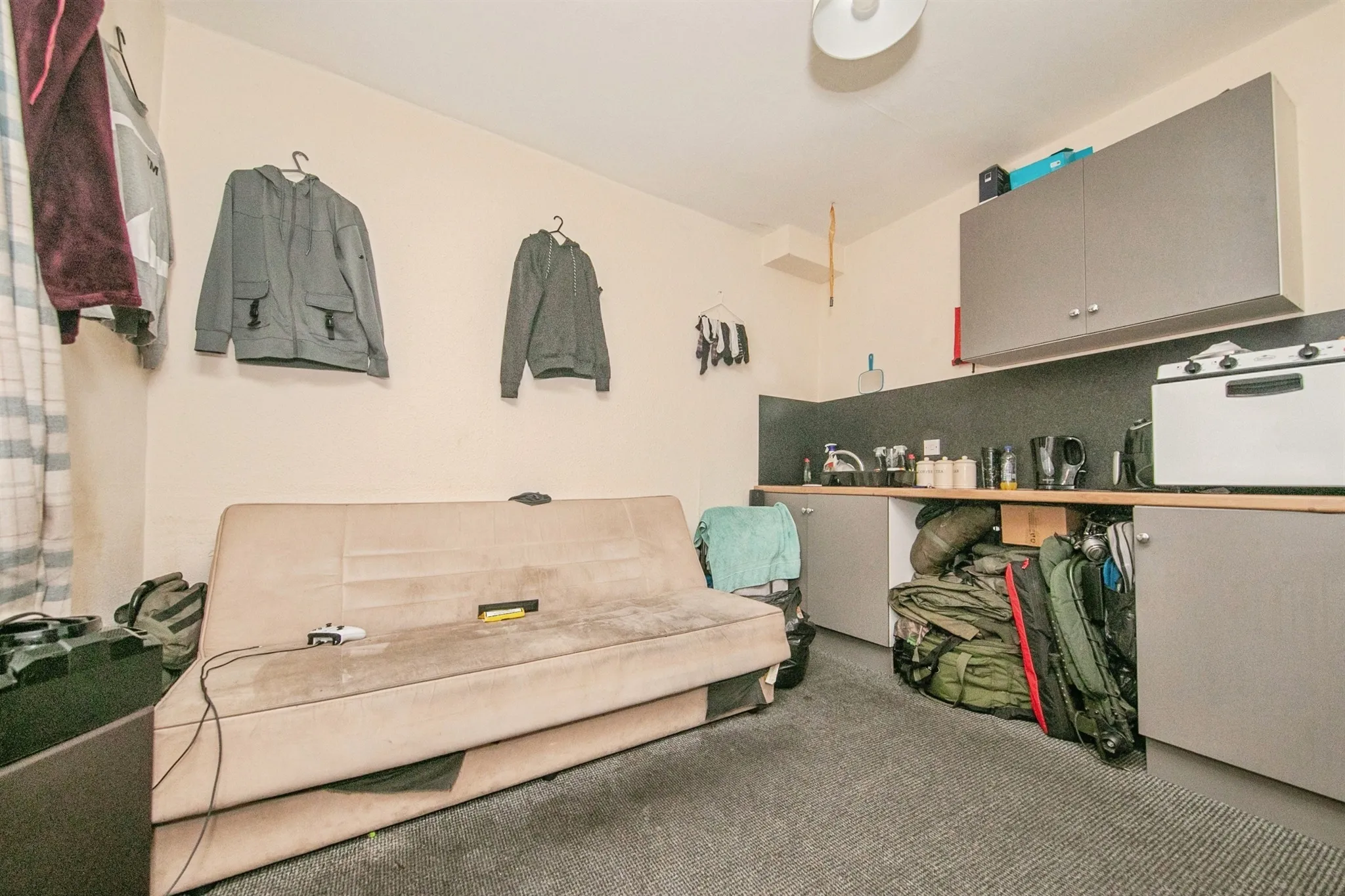 5 bed Semi-Detached