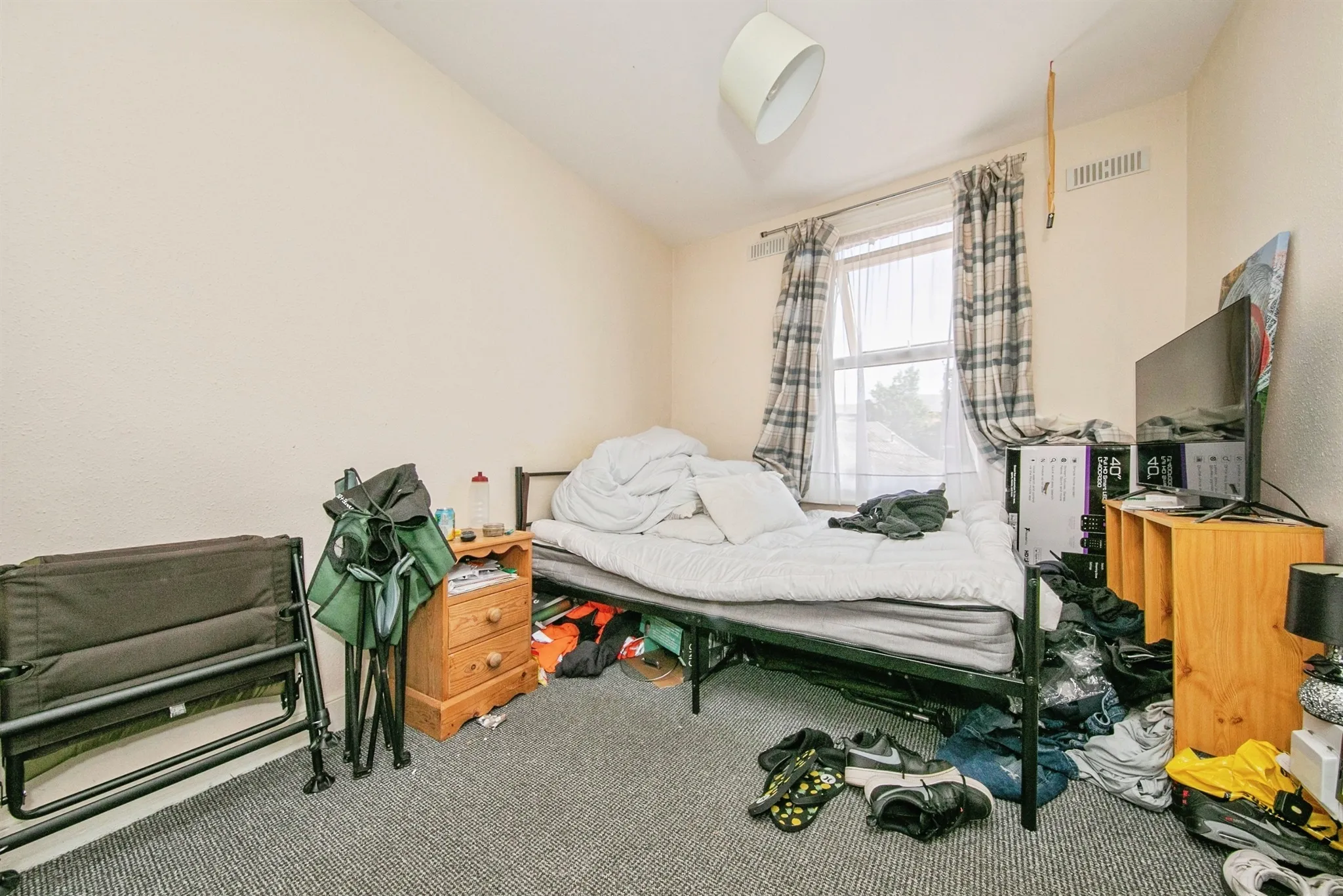 5 bed Semi-Detached