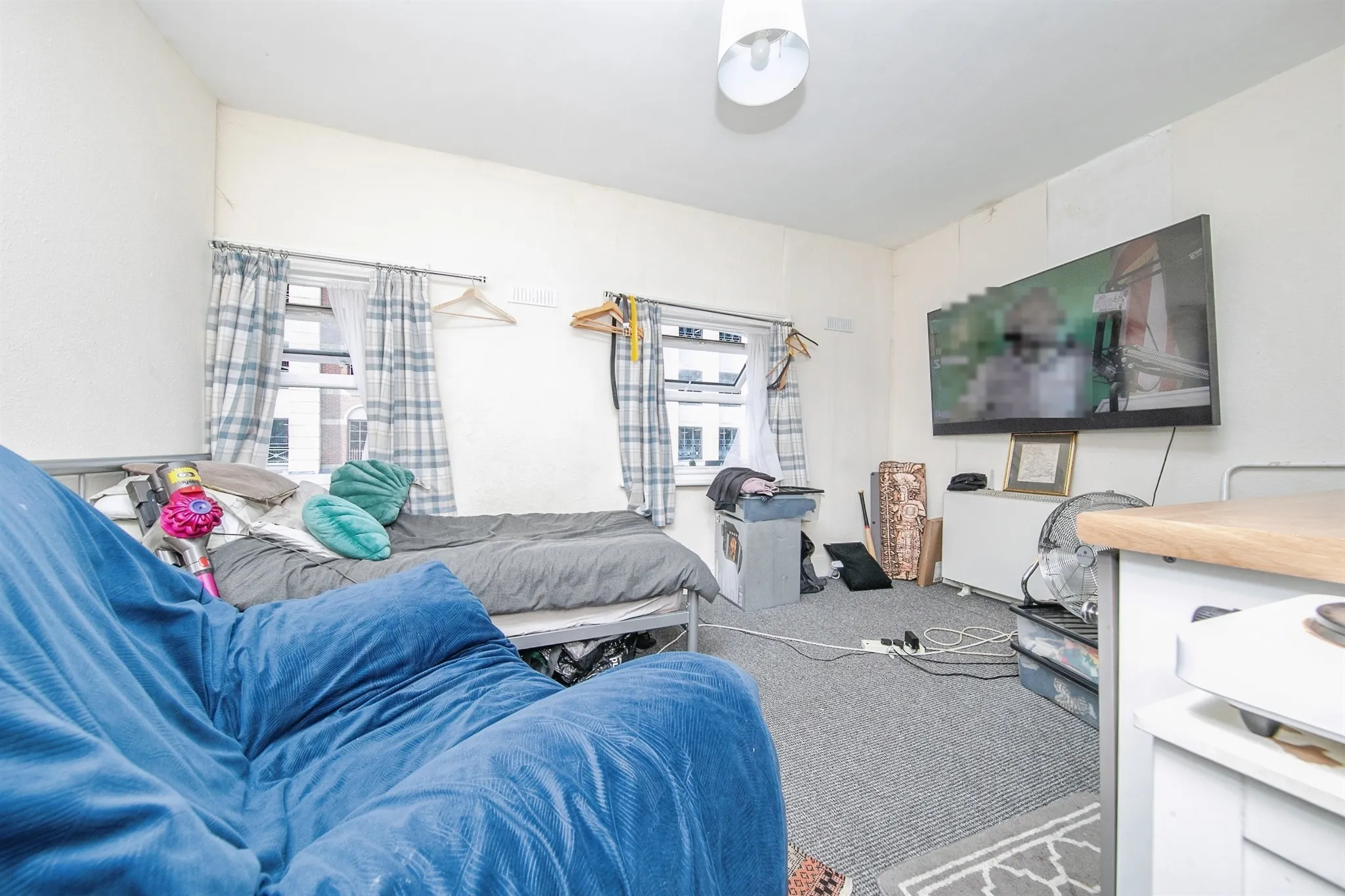 5 bed Semi-Detached