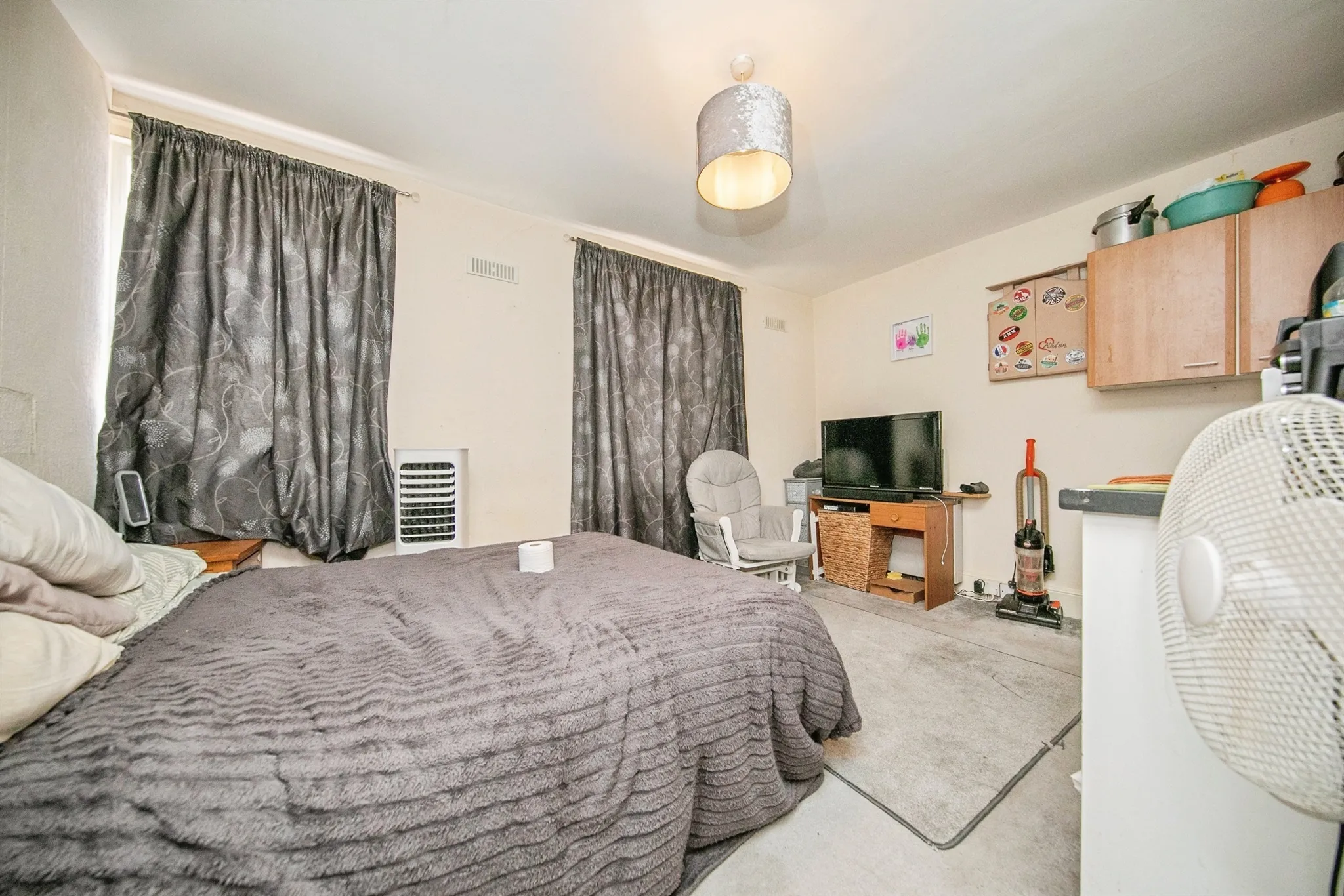 5 bed Semi-Detached