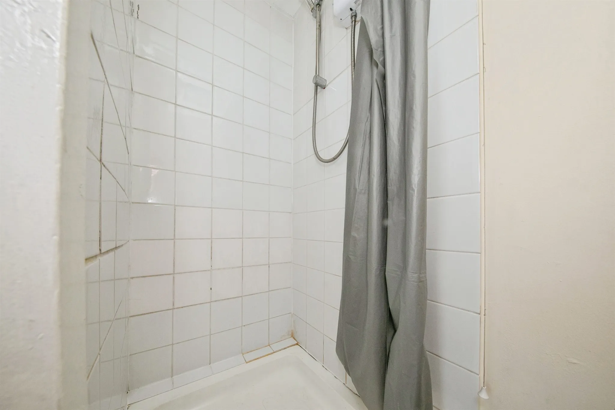 5 bed Semi-Detached