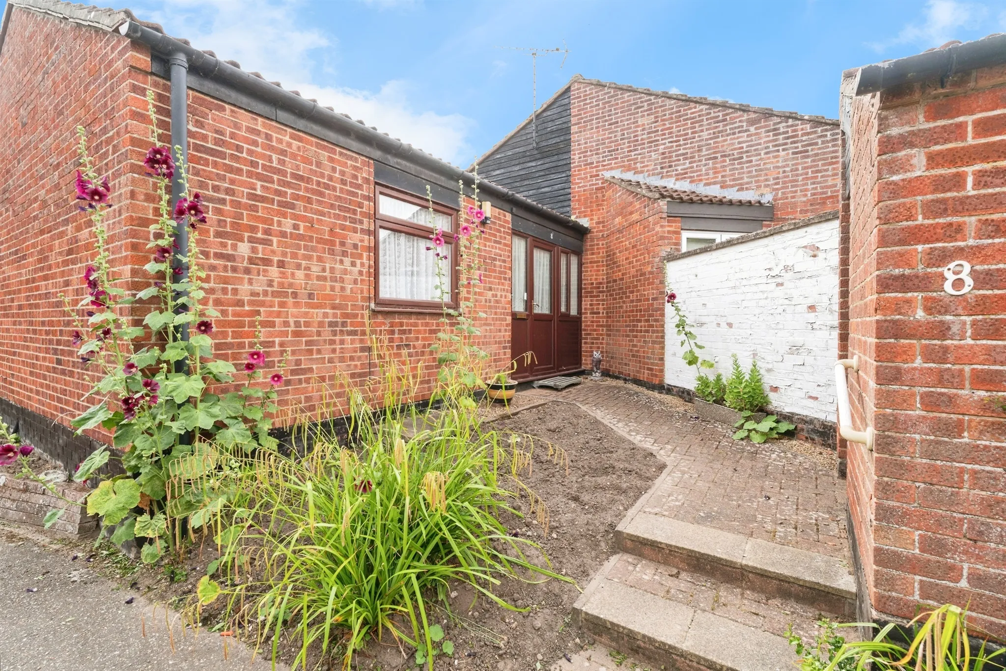 2 bed Semi-Detached