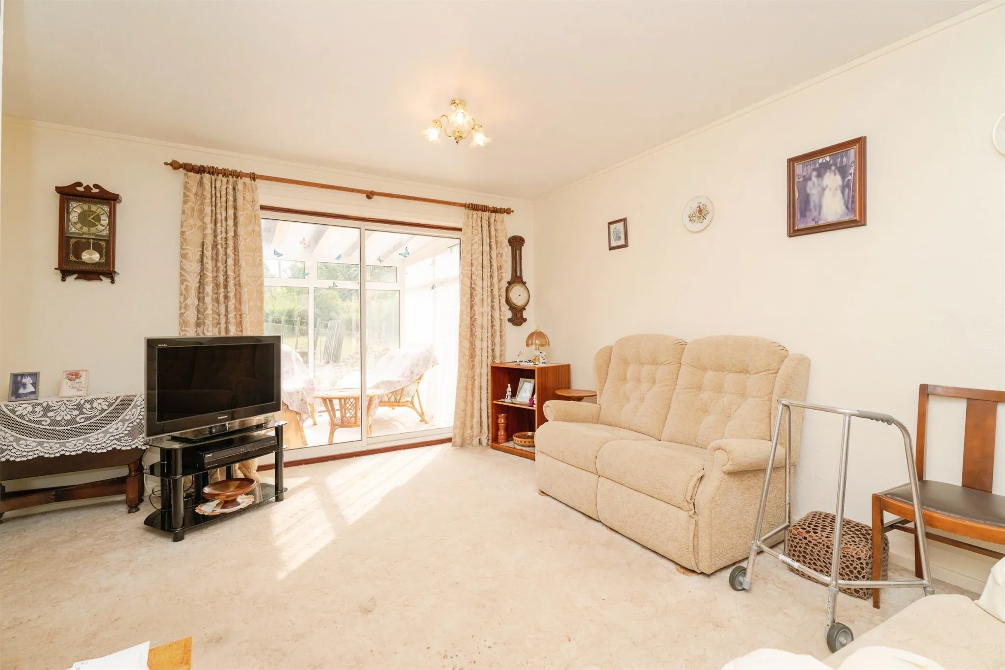 2 bed Semi-Detached