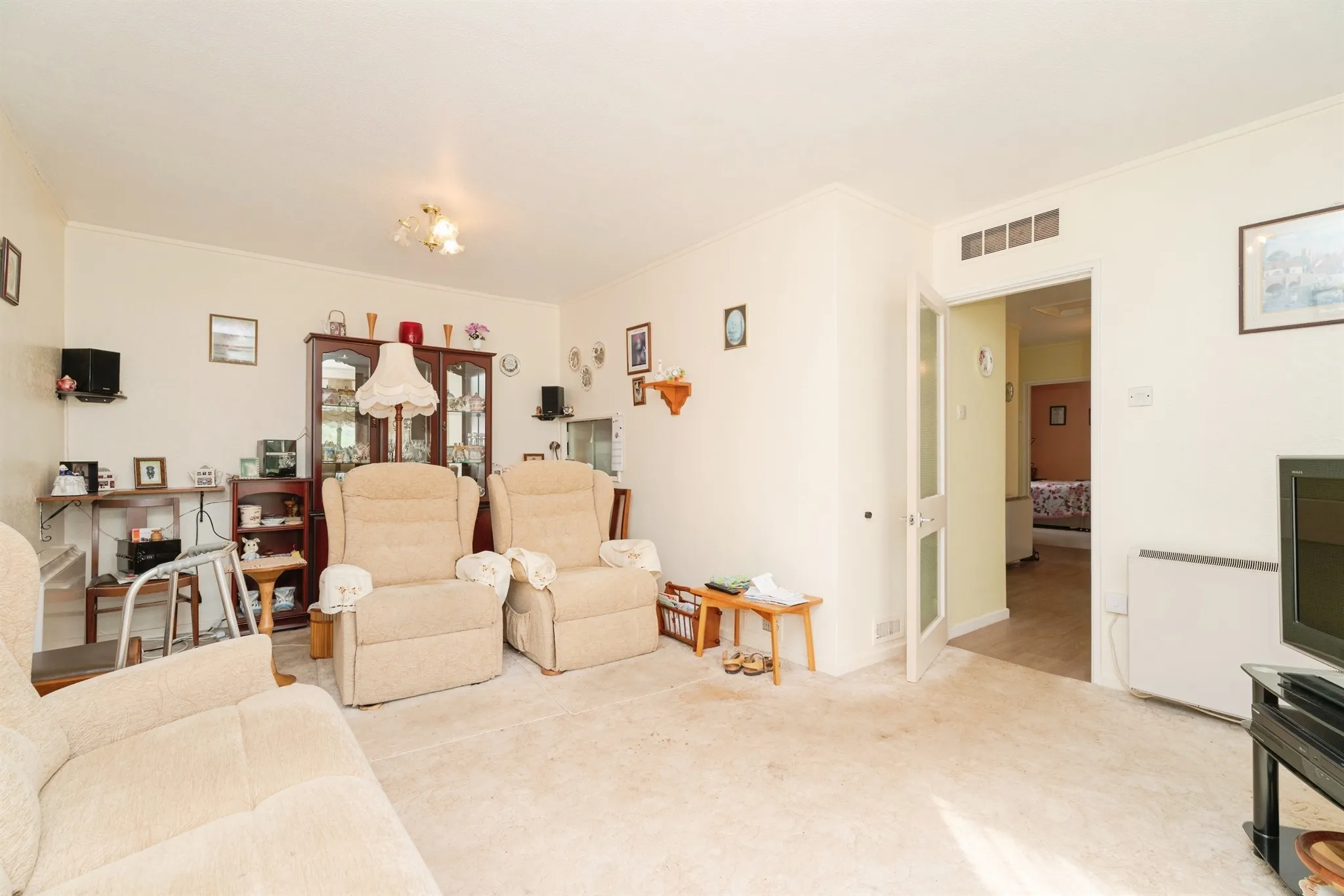 2 bed Semi-Detached