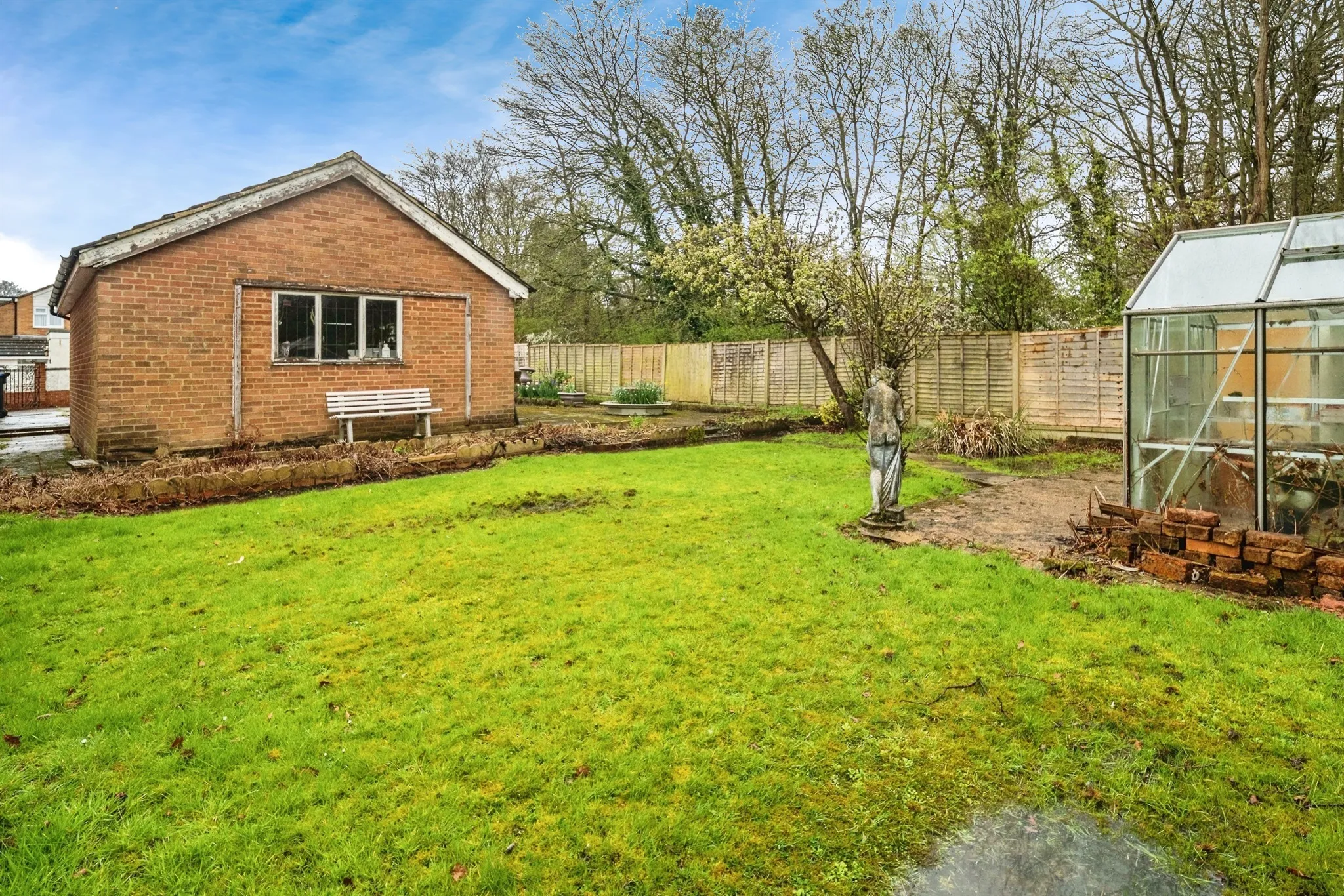 2 bed Detached Bungalow