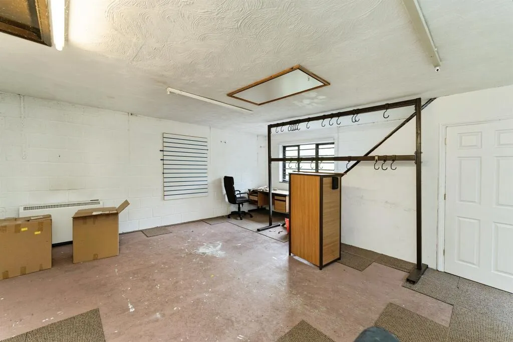 2 bed House