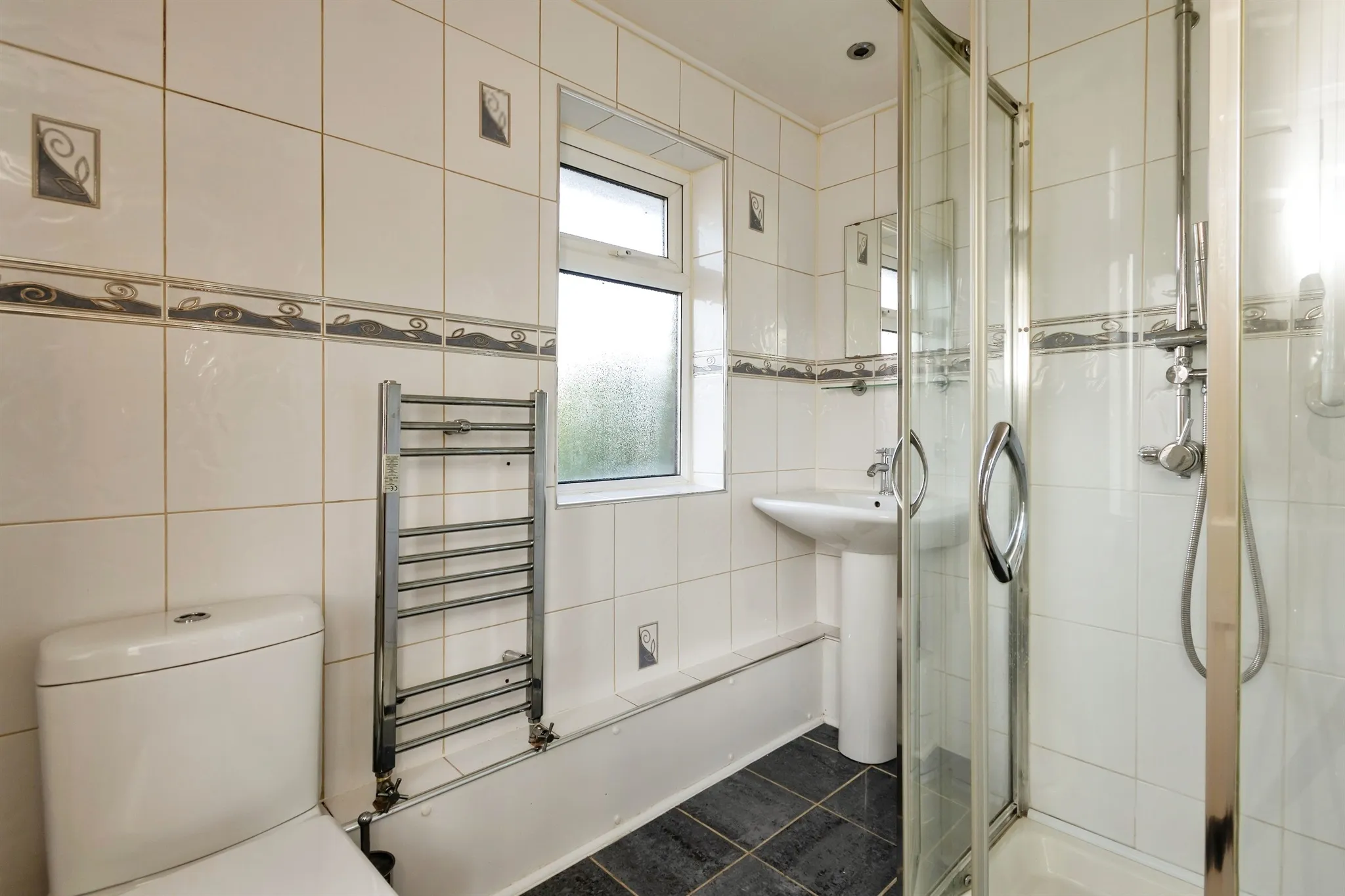 3 bed End of Terrace